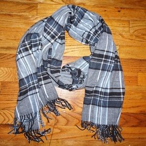 Gap scarf